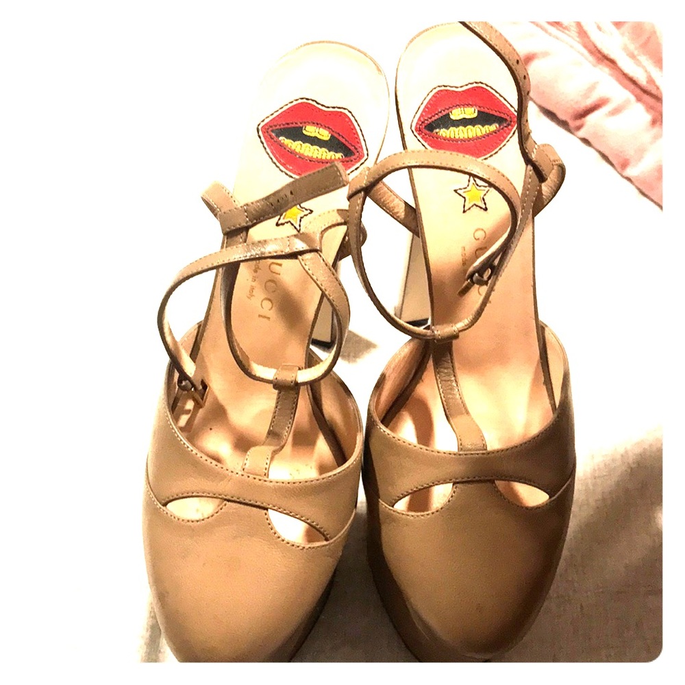 Gucci pumps